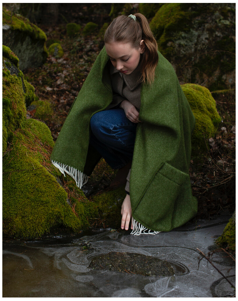 Lapuan Pocket Shawl - Arvo Green