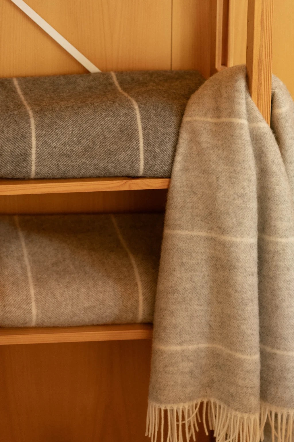 Lapuan - Aika 100% Wool Blanket - white light grey