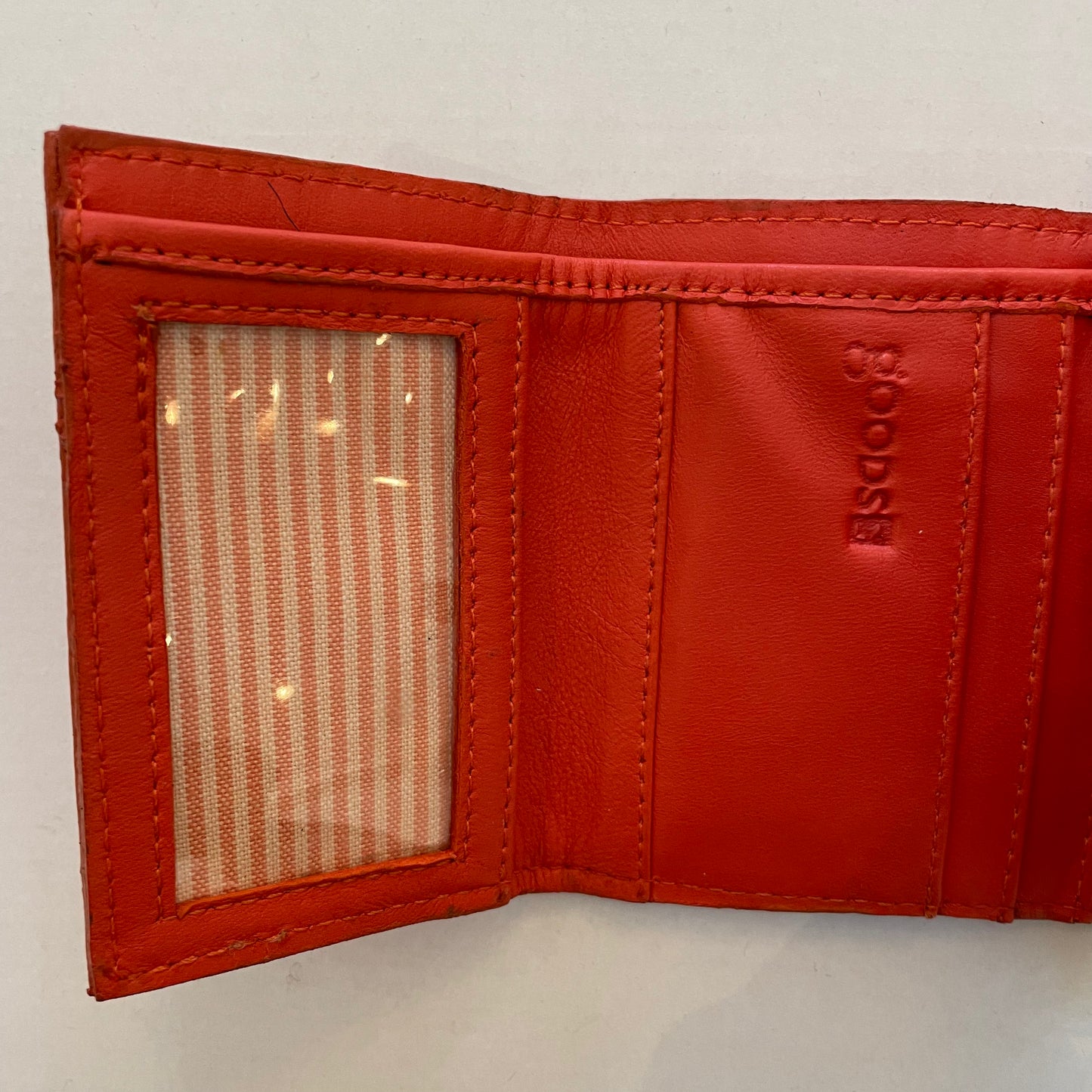 Handmade Leather Scalloped Wallet