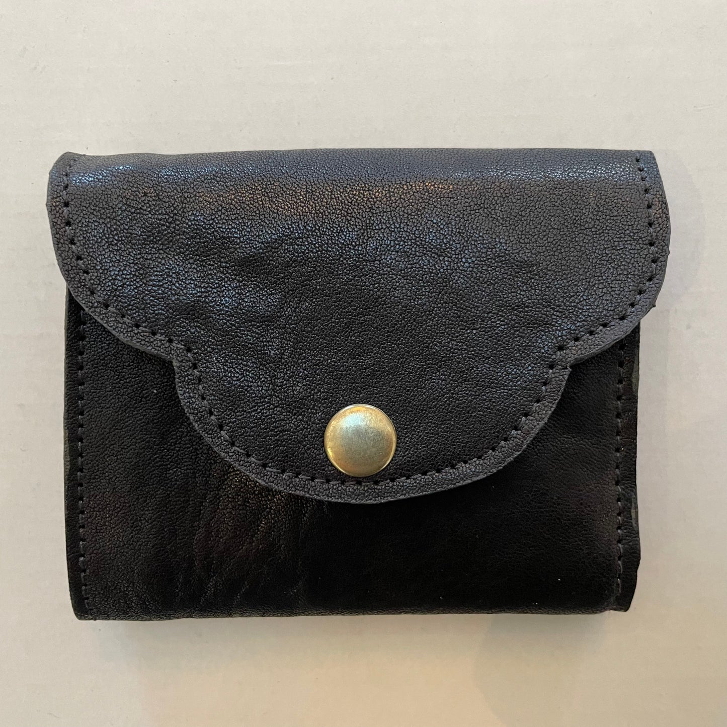 Handmade Leather Scalloped Wallet